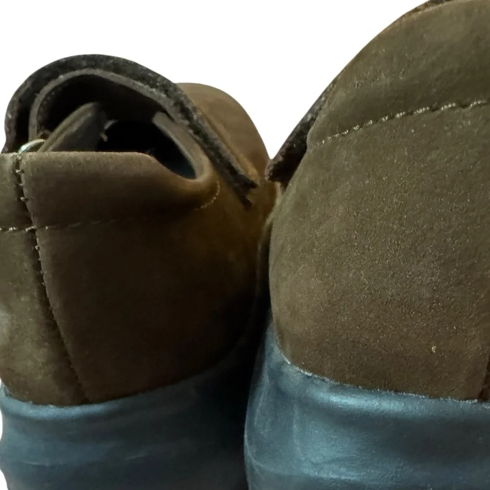 Stride rite brown leather Mary Jane’s size 2 1/2